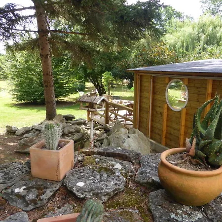 Au Fil De L Eau Bed & Breakfast